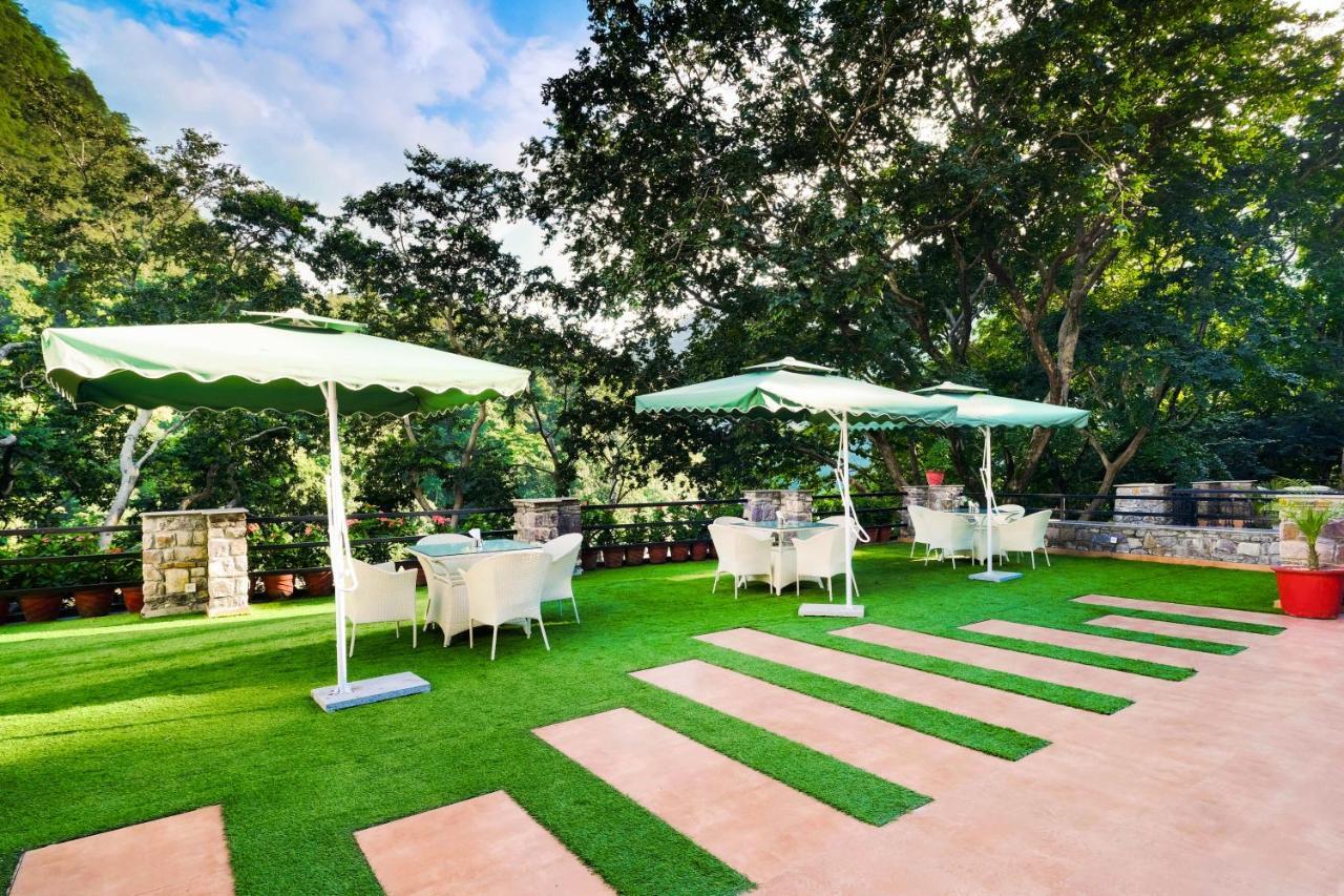 ซัมมิต บาย เดอะ คงคา บีช รีสอร์ต แอนด์ สปา Hotel ริชิเคช ภายนอก รูปภาพ