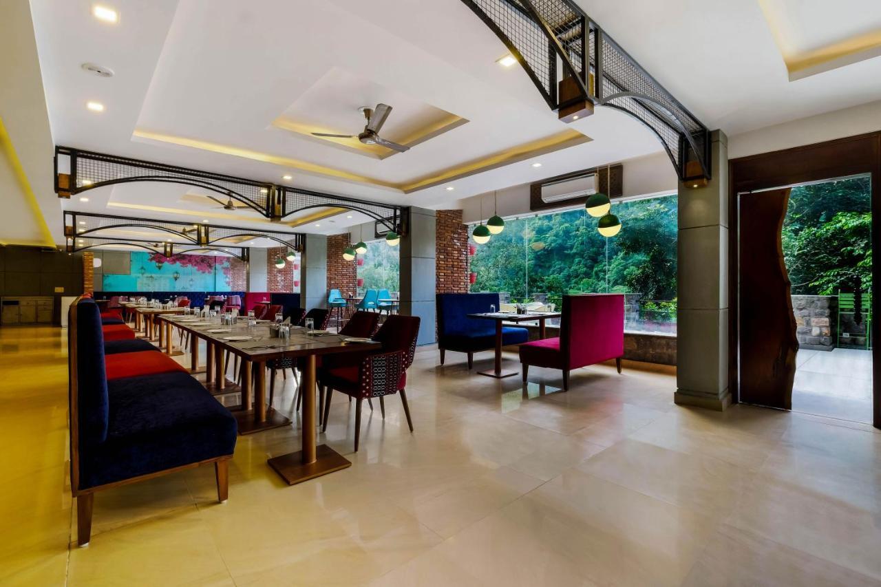 ซัมมิต บาย เดอะ คงคา บีช รีสอร์ต แอนด์ สปา Hotel ริชิเคช ภายนอก รูปภาพ
